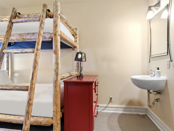 Spacious Five Bedroom Vacation Rental in Teton Village